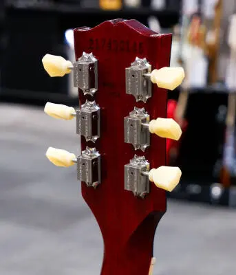 Gibson - ES-335 DOT Semi-Hollow Body Electric - Sixties Cherry 2